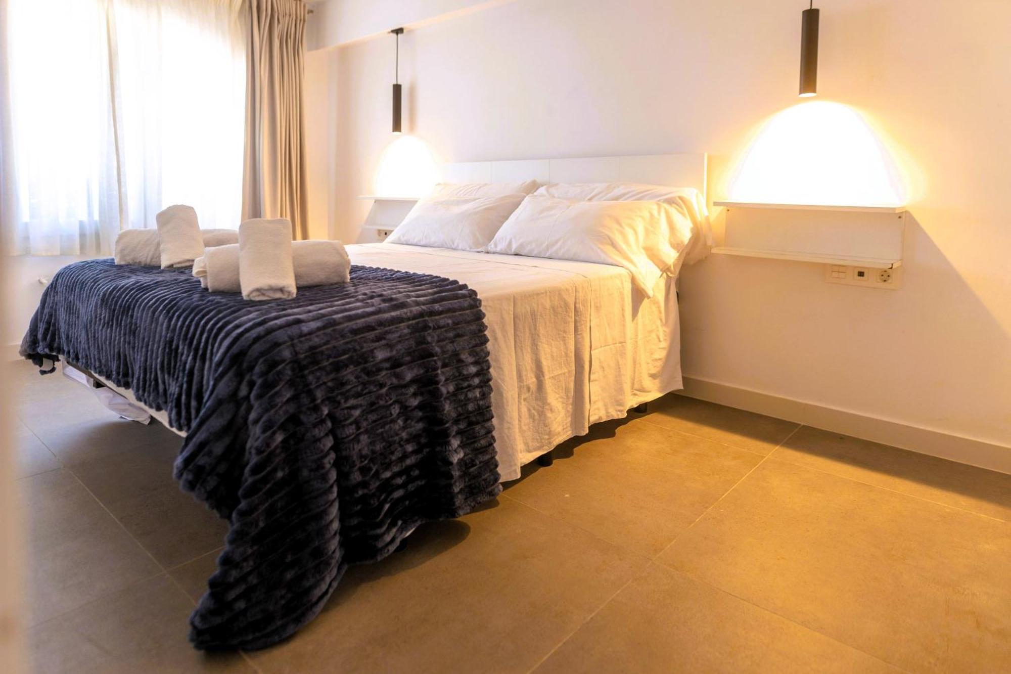 Suitur Beachfront Apartment Roc De Sant Gaieta Roda de Bará Kültér fotó